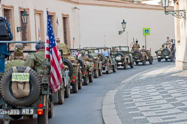 Veteranos y Jeeps americanos — Foto de Stock