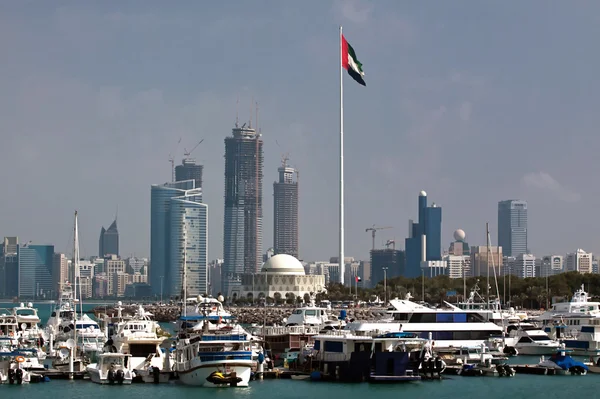 Skyline Abu Dhabi Rechtenvrije Stockfoto's