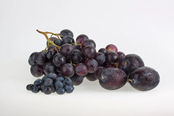 Wine grapes and fruits — Stock Photo, Image