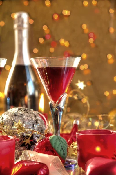 Červené víno ve sklenicích. — Stock fotografie