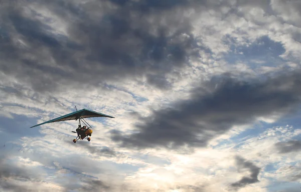 太陽に向かってグライダー ロイヤリティフリーのストック写真