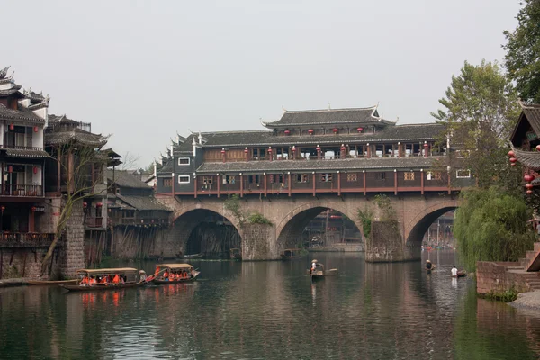 Κινέζικη γέφυρα στο Φοίνιξ πόλη, Κίνα — Φωτογραφία Αρχείου