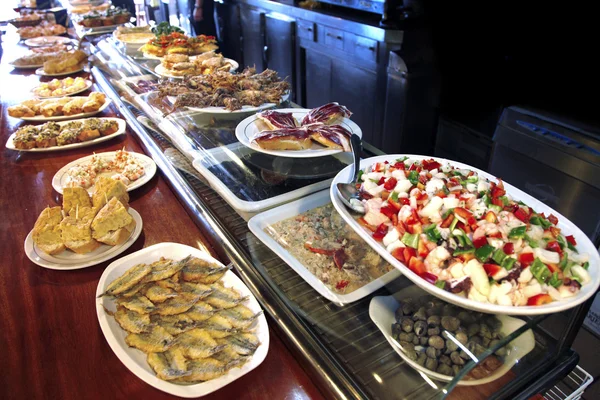 Багато типові страви іспанської кухні — стокове фото