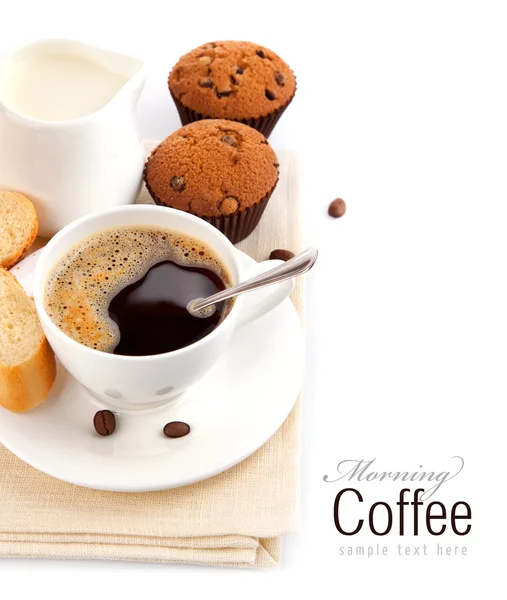 Kaffee mit Milch und Kuchen — Stockfoto