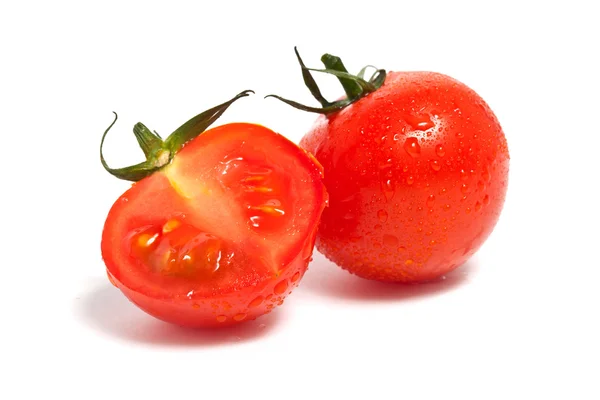 Κόκκινη ντομάτα με φύλλο — Φωτογραφία Αρχείου