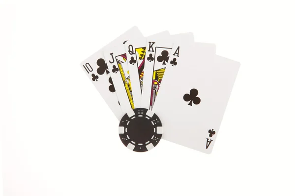 Royal Flush von Clubs mit Pokerchips — Stockfoto