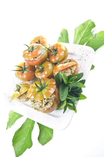 Plněná rajčata s zelení — Stock fotografie