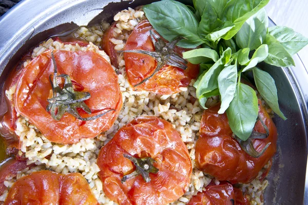 Tomates farcies au riz — Photo