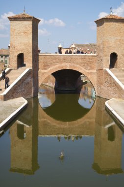 Comacchio üç köprüler