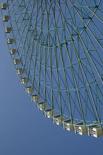Ferris wheel on blue sky — Stock Photo, Image