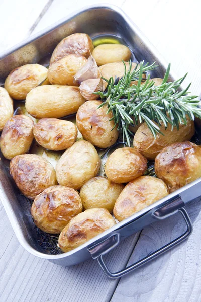 Patatas al horno con romero — Foto de Stock