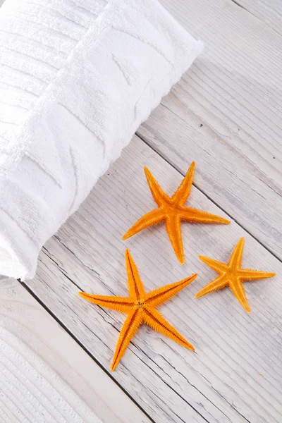 Spa Lentebloemen en starfish — Stockfoto