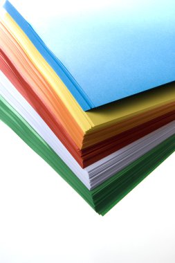 renkli kağıt yığınını