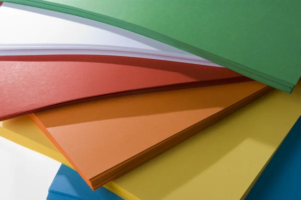 Pila di carta colorata — Foto Stock