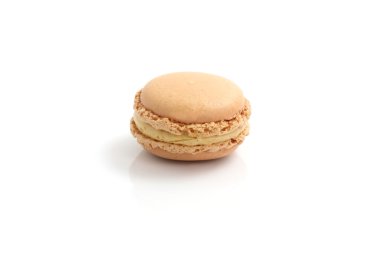 Macaron beyaz arkaplanda izole edildi