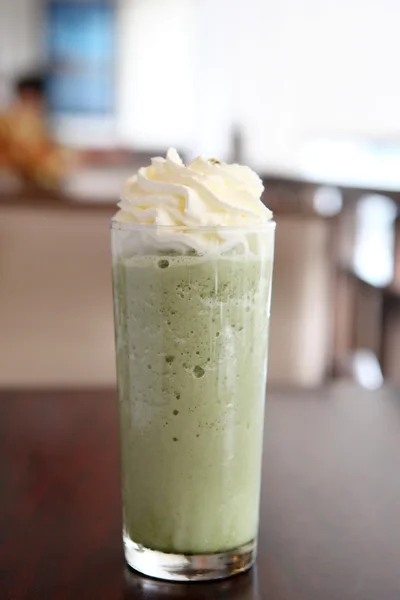 Yeşil çay smoothie — Stok fotoğraf