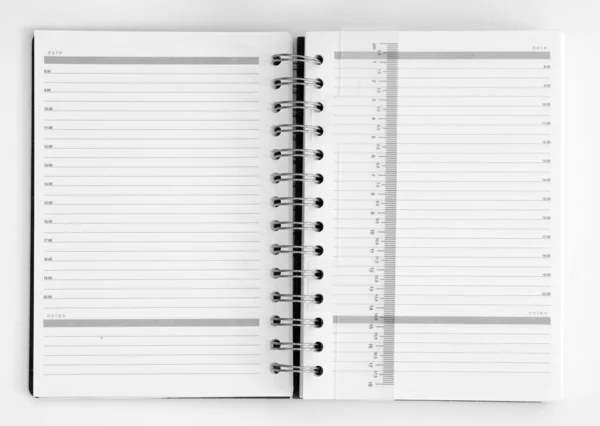 Die Breitseite des leeren Tagebuchs kann als Hintergrund verwendet werden — Stockfoto