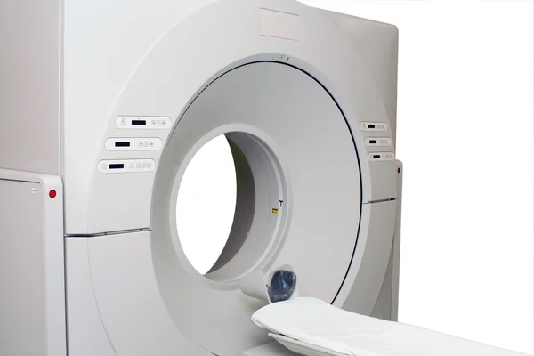 Tomograph üzerinde beyaz izole hastanede — Stok fotoğraf