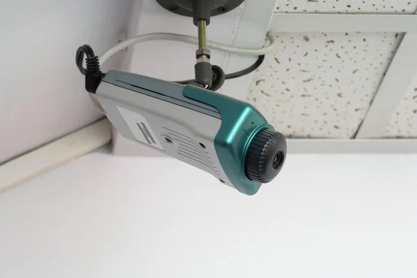 Videokamera jako součást systému zabezpečení — Stock fotografie