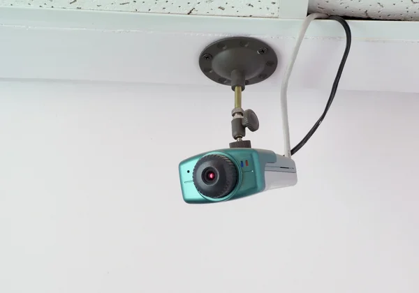 Câmera de vídeo como parte do sistema de segurança — Fotografia de Stock