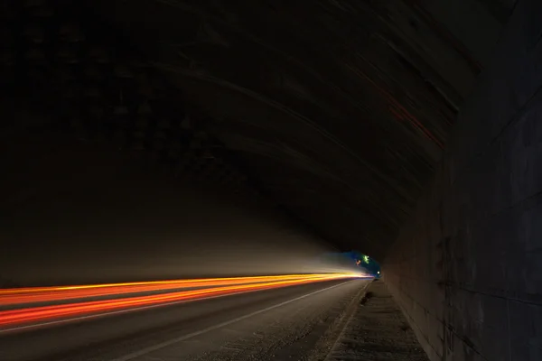 Luces del coche senderos — Foto de Stock