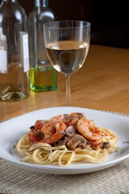 karides scampi linguine ile