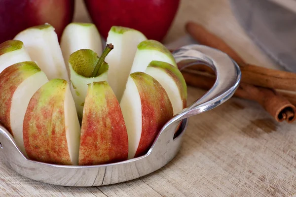 Ferramenta de fatiador de maçã — Fotografia de Stock