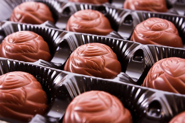 Шоколад в коробке — стоковое фото