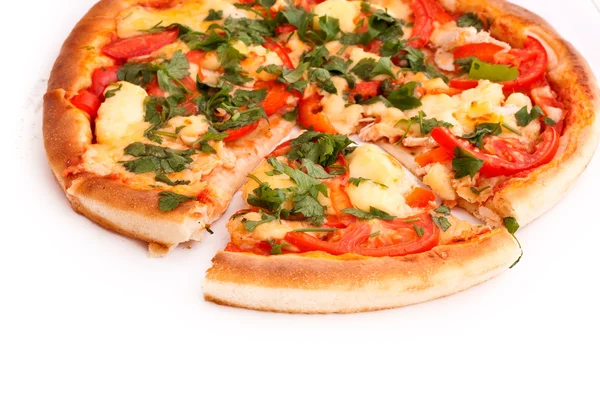 Νόστιμη ιταλική πίτσα πάνω από λευκό — Φωτογραφία Αρχείου
