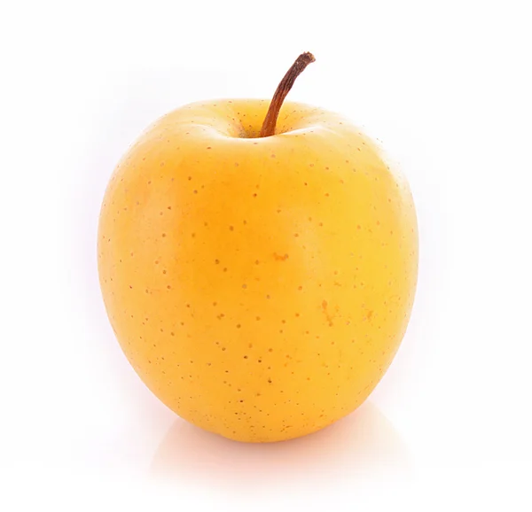 Gelber Apfel isoliert auf weißem — Stockfoto