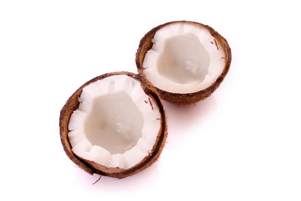 Orzechy kokosowe izolowane na białym — Zdjęcie stockowe