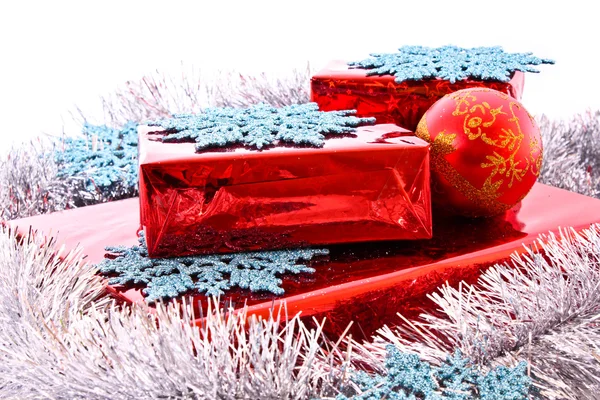 Regalos y decoraciones navideñas —  Fotos de Stock