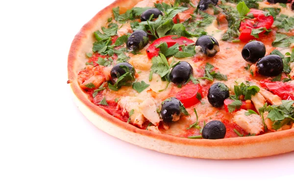 Gustosa pizza con olive primo piano — Foto Stock