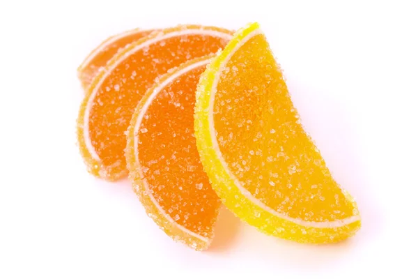 Pocos caramelos de limón en rodajas aislados en blanco —  Fotos de Stock