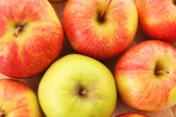 Rode en groene appel close-up — Stockfoto