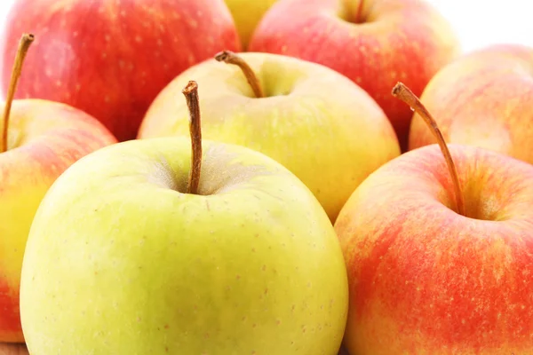 Nahaufnahme roter und grüner Apfel — Stockfoto