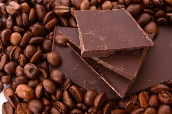 Grãos de chocolate e café — Fotografia de Stock