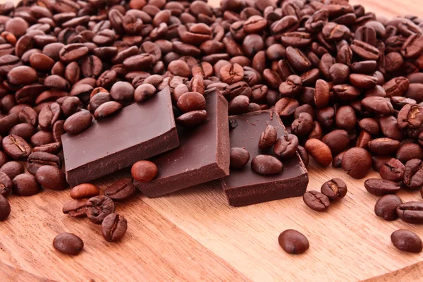 Cokelat dan biji kopi — Stok Foto