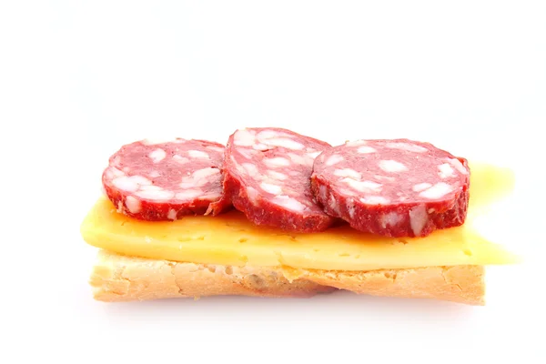 Sosis, peynir ve ekmek sandwiche — Stok fotoğraf