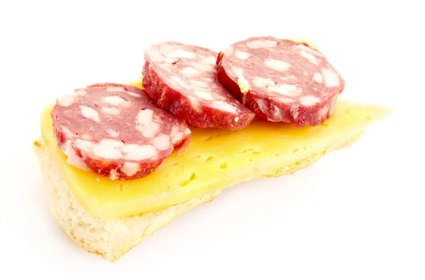 Sosis, peynir ve ekmek sandwiche — Stok fotoğraf