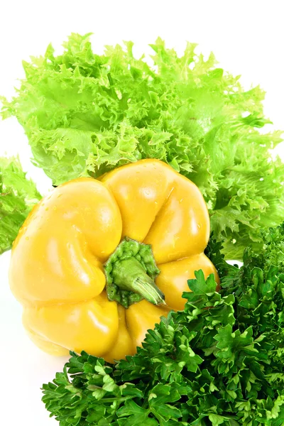 Yellow Pepper and green salad — Stock Photo, Image