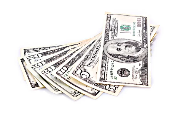 Birçok dolarlık banknotlar üzerinde beyaz izole — Stok fotoğraf