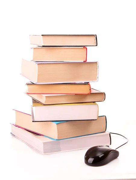 Copertina rigida libri e mouse isolato su bianco — Foto Stock