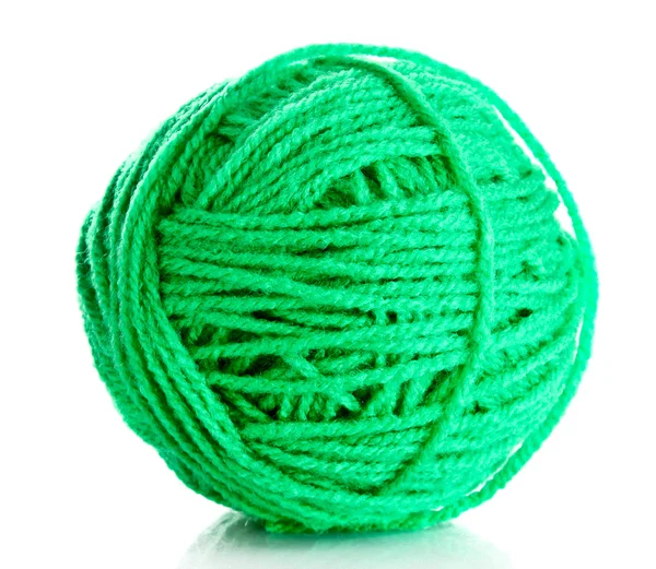 Groene bal van wollen rode draad geïsoleerd op wit — Stockfoto