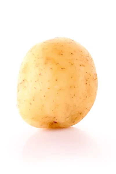 Potatis isolerad på vitt — Stockfoto