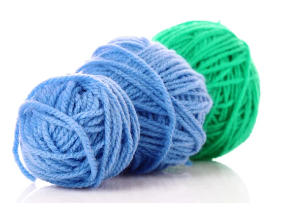 Bolas azuis de fios de lã isoladas sobre branco — Fotografia de Stock