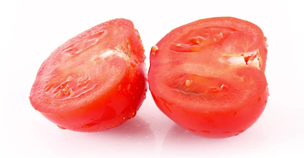白で隔離されるスライス トマト — ストック写真