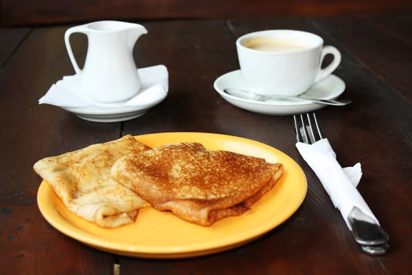 Pancake and coffee — Stock Photo, Image