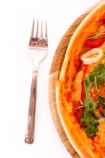 披萨和孤立在白色的叉子 — 图库照片
