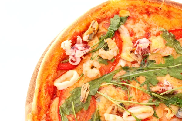 Pizza izolowana na białym — Zdjęcie stockowe